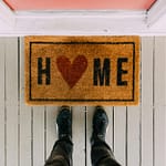 Help ons zoeken: drie mensen op zoek naar een warm huis in Gent black home area rug